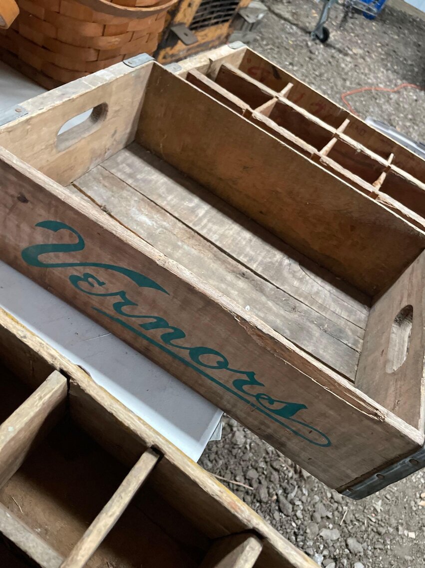 Image for Tools, Furniture, Collectibles, Coins, Vintage Items, Cast Iron, Auto/Boat Parts, Watches - Online Auction (Angola)