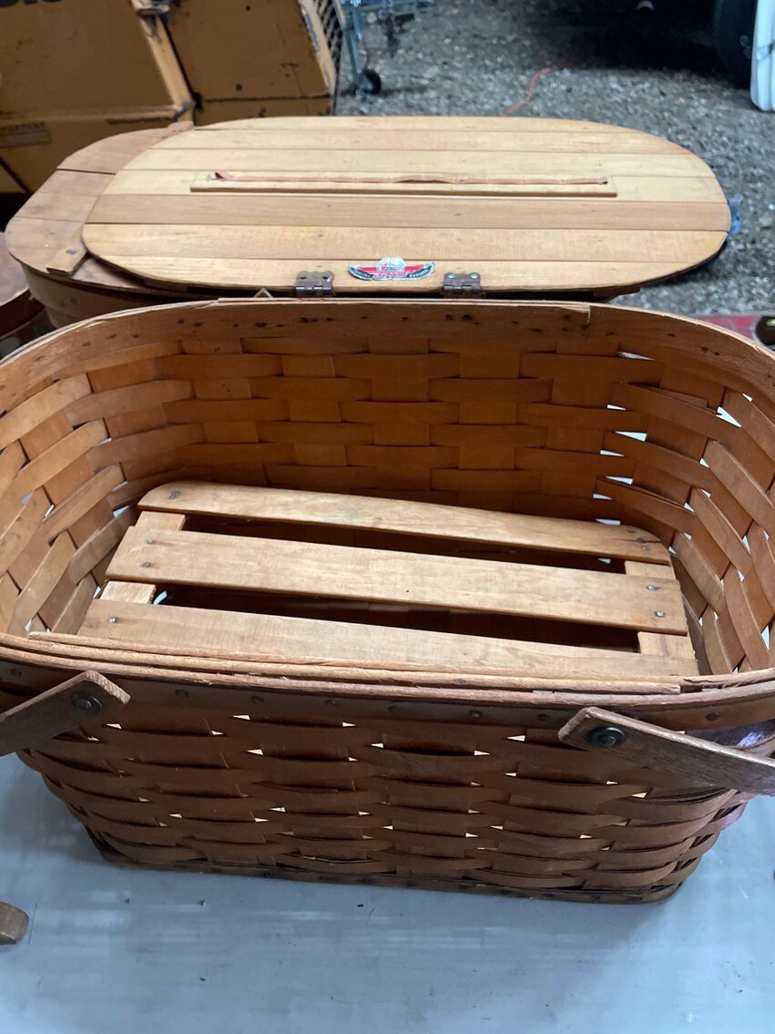 Image for Tools, Furniture, Collectibles, Coins, Vintage Items, Cast Iron, Auto/Boat Parts, Watches - Online Auction (Angola)