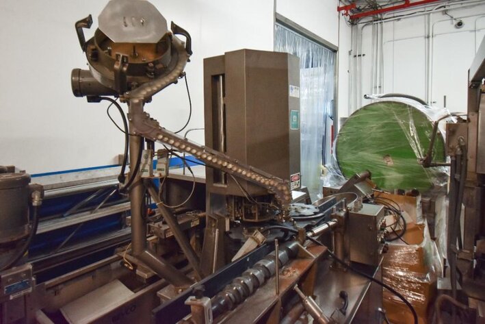 Image for ***SOLD*** MJK1114 Alcoa 8 Head Capper