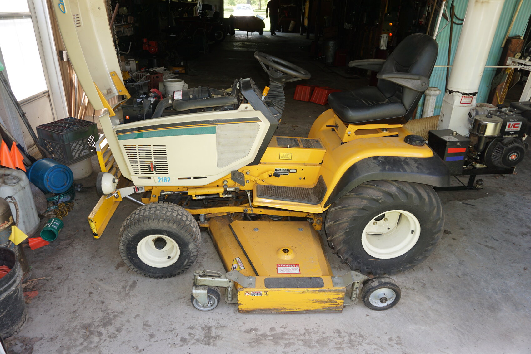 Image for ABSOLUTE LIVING ESTATE AUCTION 311 SOUTH ELM STREET BLUFORD, IL