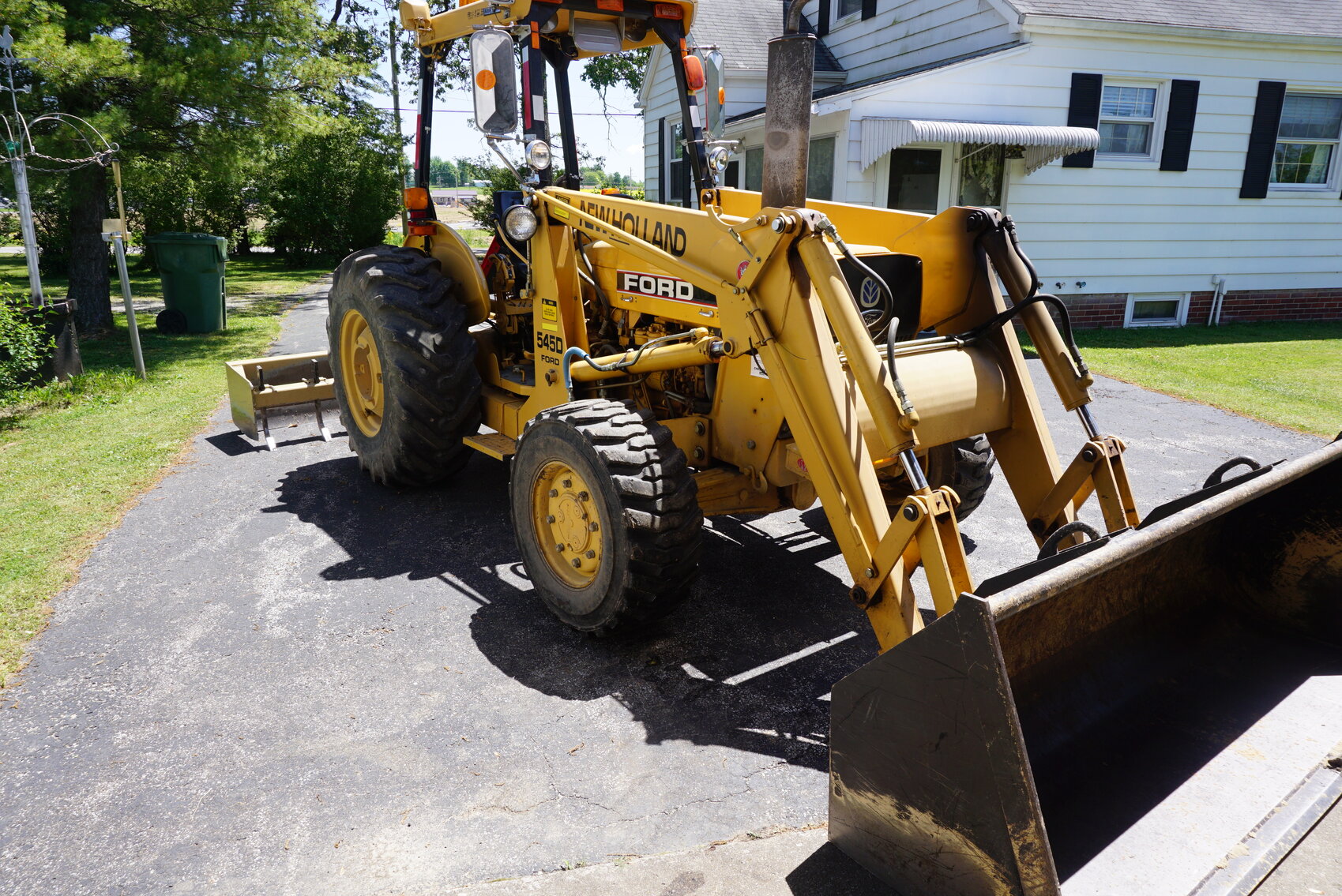 Image for ABSOLUTE LIVING ESTATE AUCTION 311 SOUTH ELM STREET BLUFORD, IL