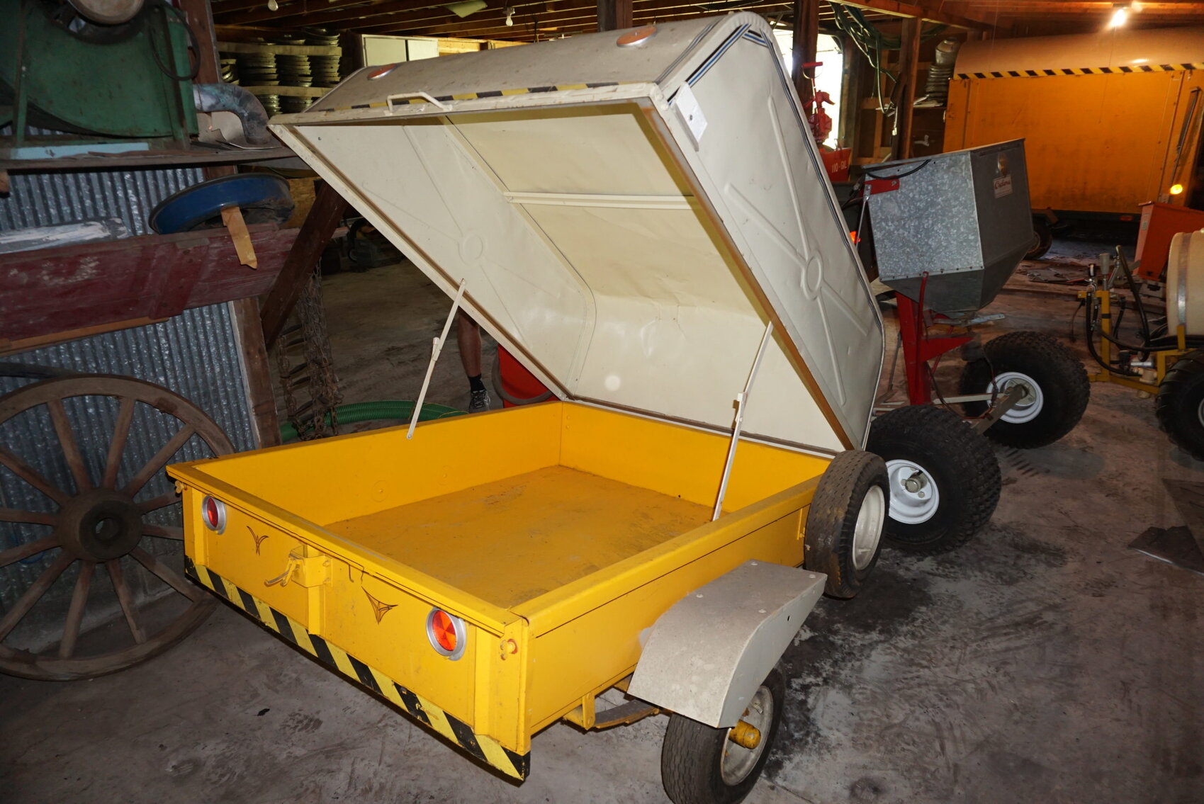 Image for ABSOLUTE LIVING ESTATE AUCTION 311 SOUTH ELM STREET BLUFORD, IL