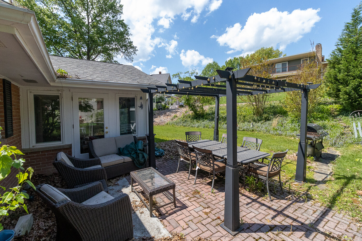 Image for SOLD $382,250 - Gorgeous 4 Bedroom Home on a Corner Lot in Suncrest