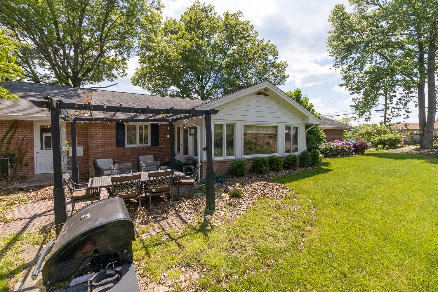 Image for SOLD $382,250 - Gorgeous 4 Bedroom Home on a Corner Lot in Suncrest