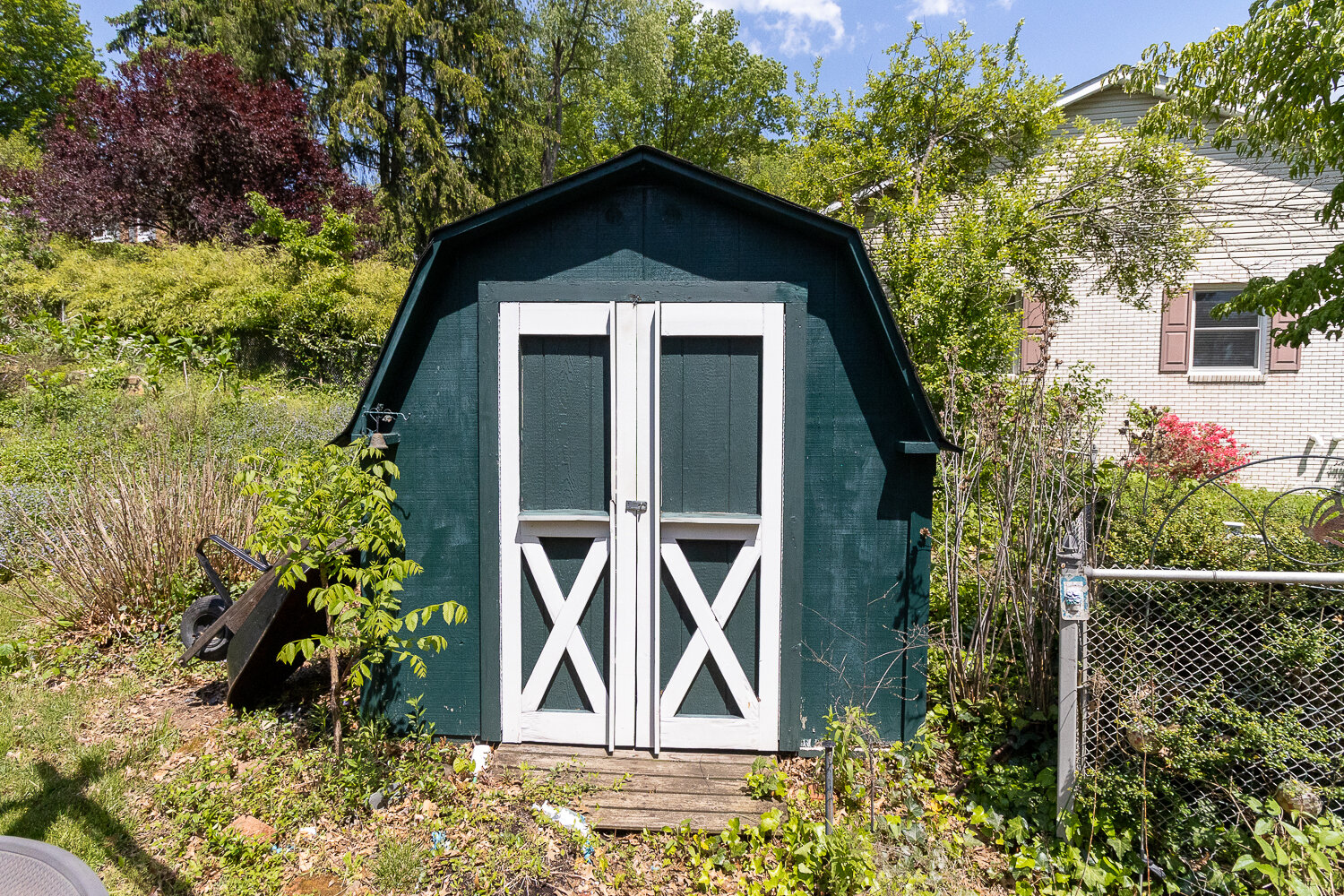 Image for SOLD $382,250 - Gorgeous 4 Bedroom Home on a Corner Lot in Suncrest