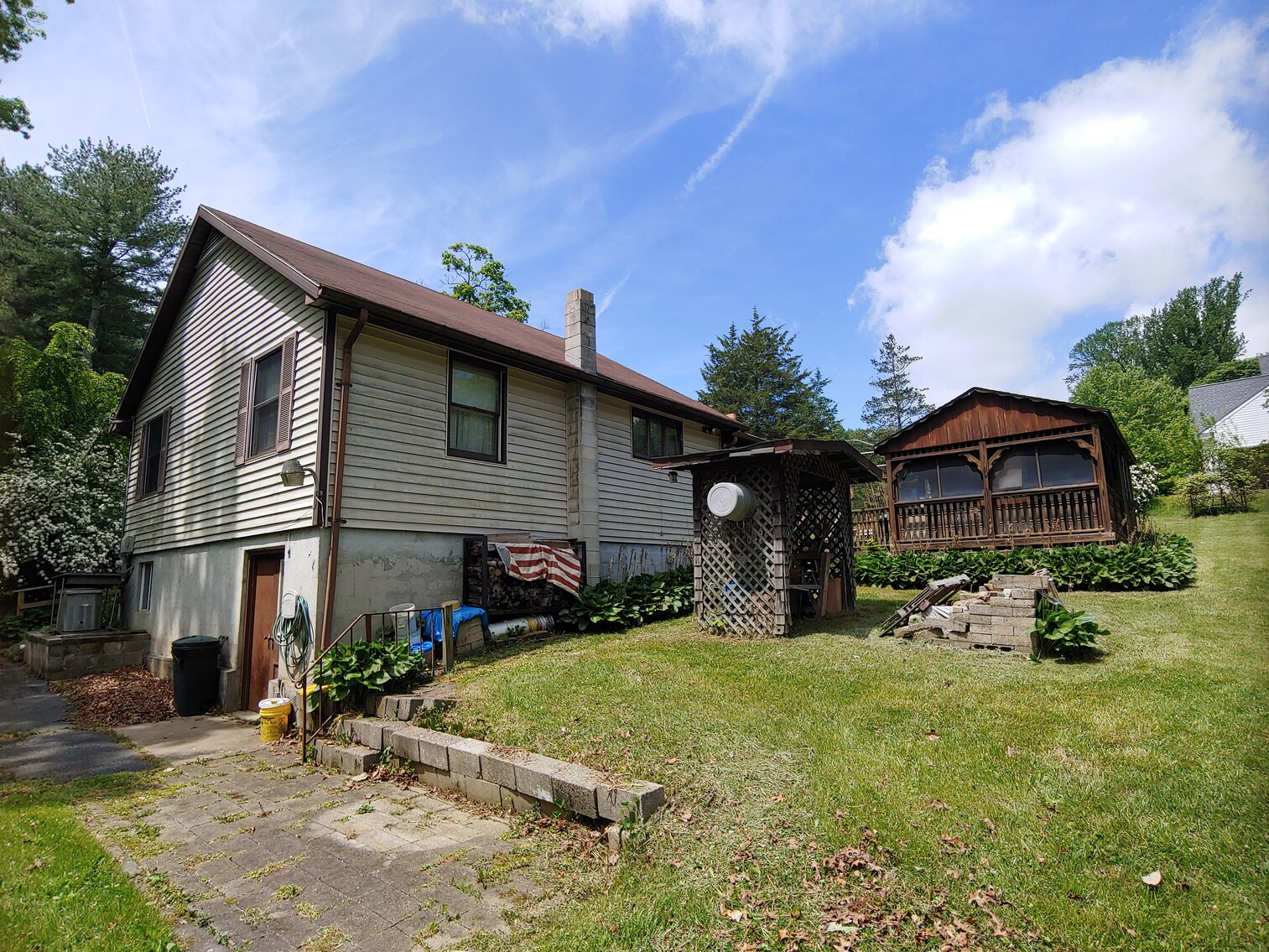 Image for CLEAN RANCHER ON 2.8+/- ACRE LOT W/ 70’ X 15’ STORAGE BULIDING W/ ELECTRIC & LIGHTING