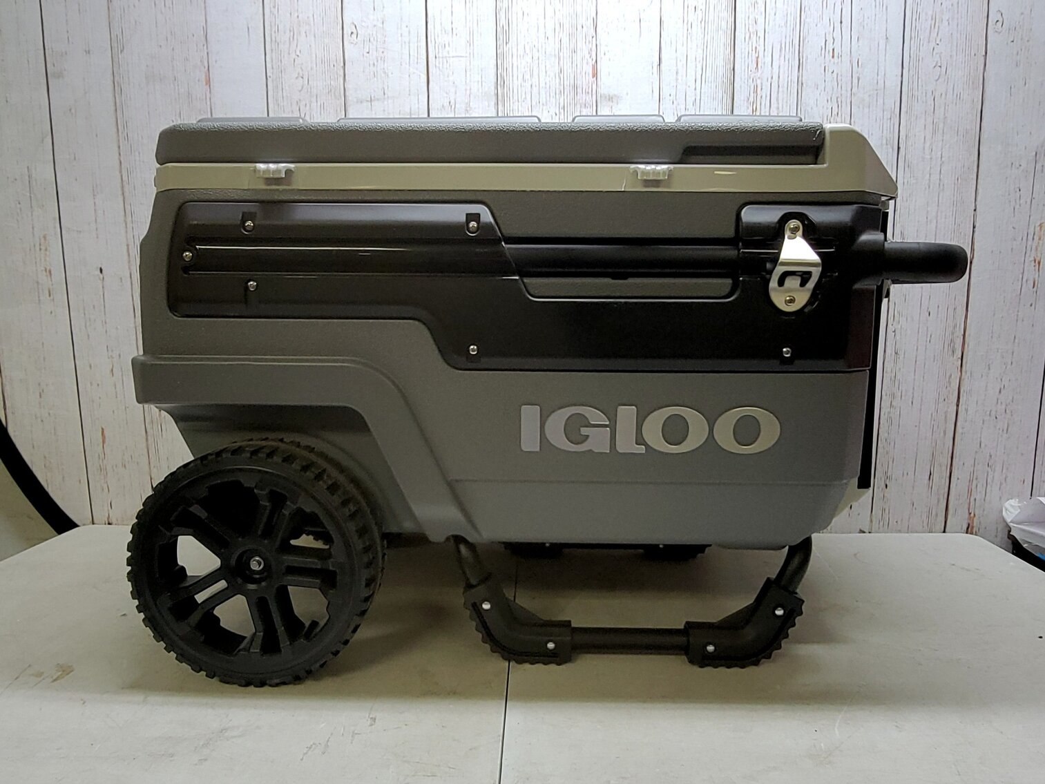 Image for JUNE 6 Sporting, Cleaning, and Footwear Auction