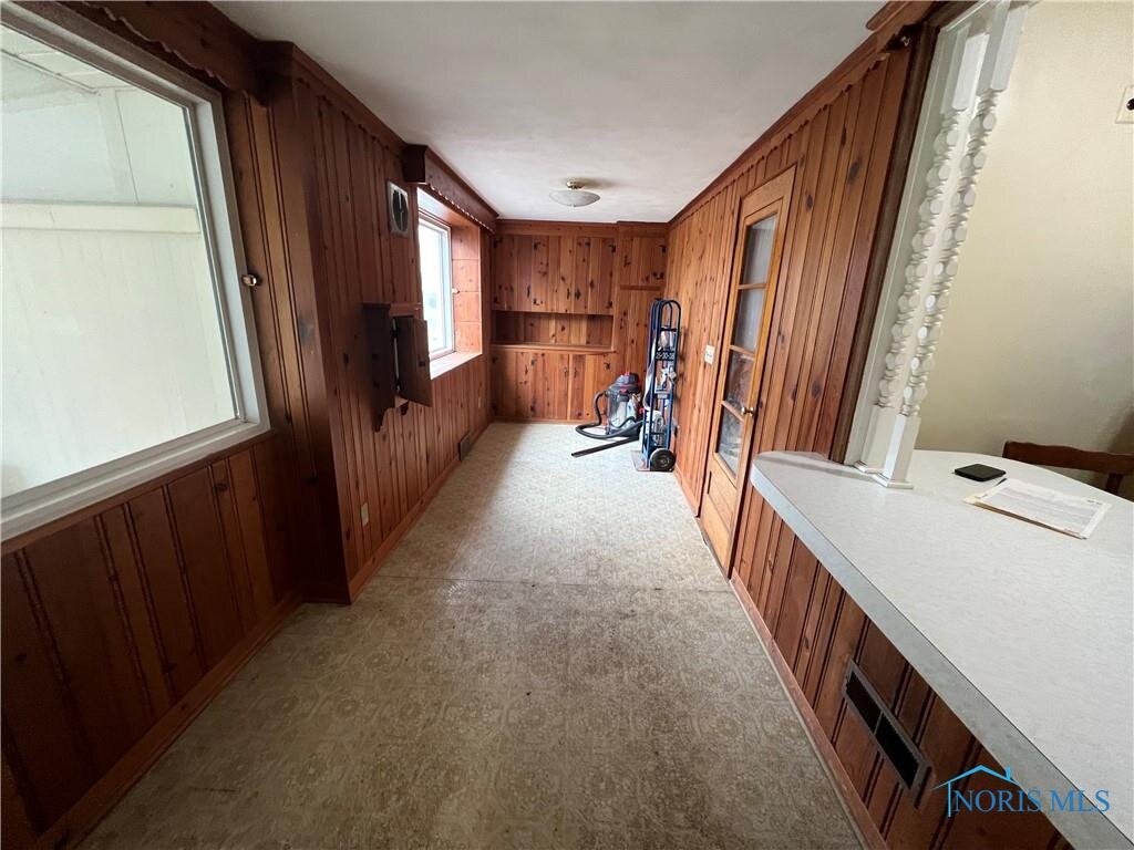 Image for MINIMUM BID AUCTION $49,000! 2738 Oxbridge