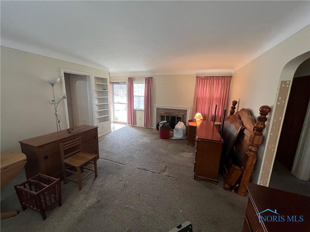 Image for MINIMUM BID AUCTION $49,000! 2738 Oxbridge