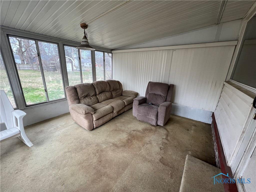 Image for MINIMUM BID AUCTION $49,000! 2738 Oxbridge