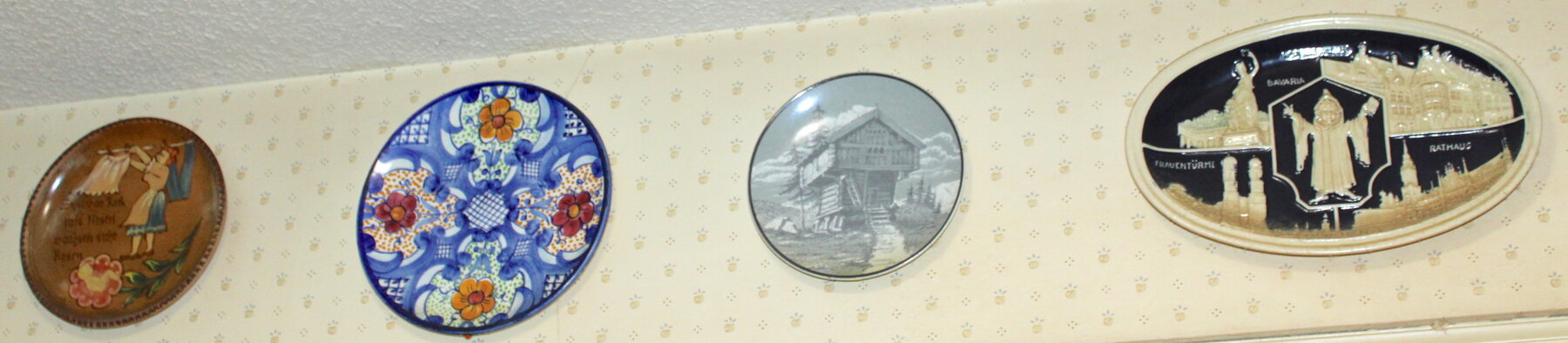 Image for LIVING ESTATE AUCTION