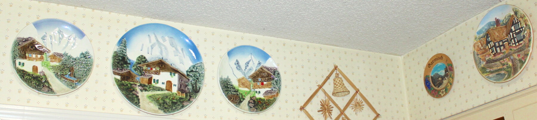 Image for LIVING ESTATE AUCTION