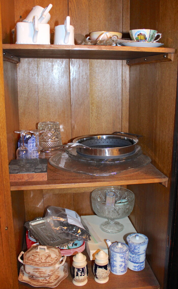 Image for LIVING ESTATE AUCTION