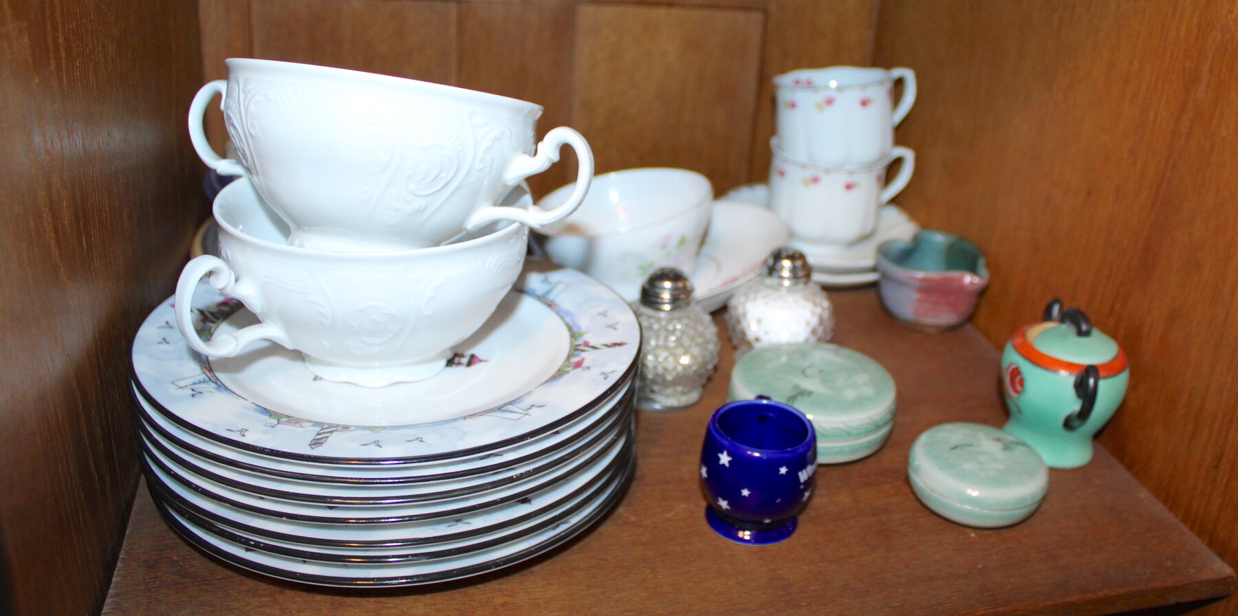 Image for LIVING ESTATE AUCTION