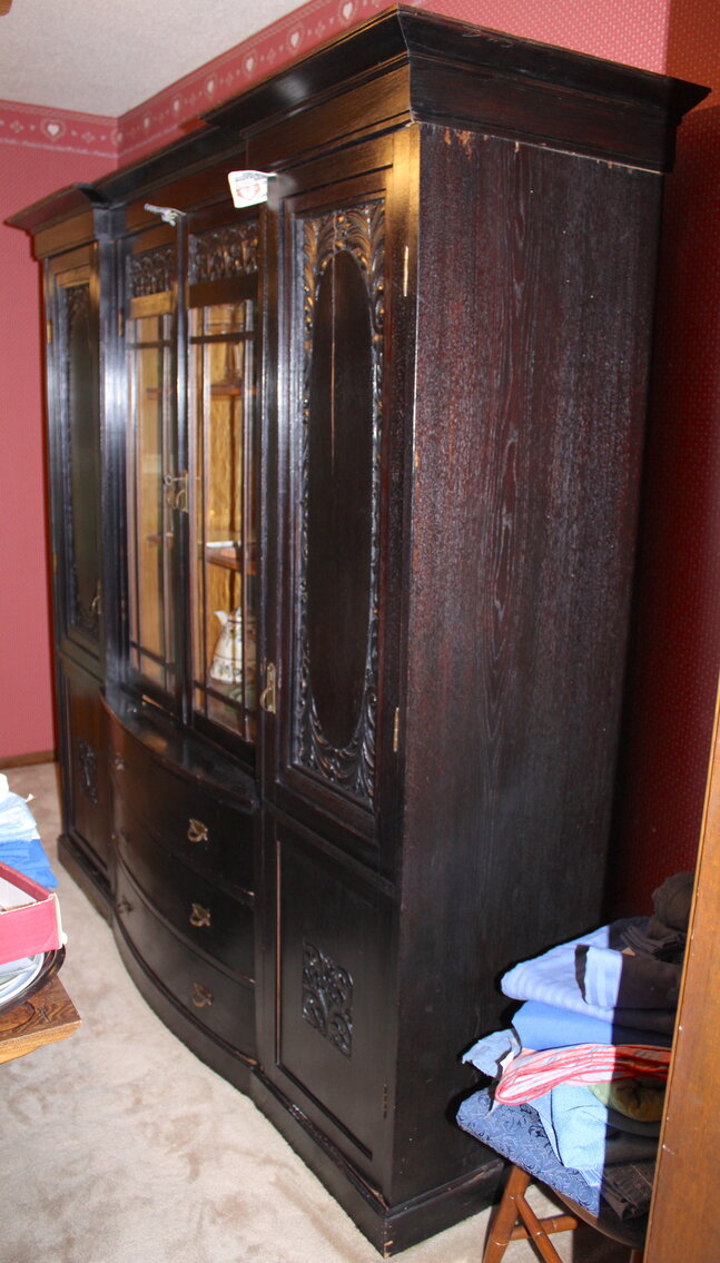 Image for LIVING ESTATE AUCTION