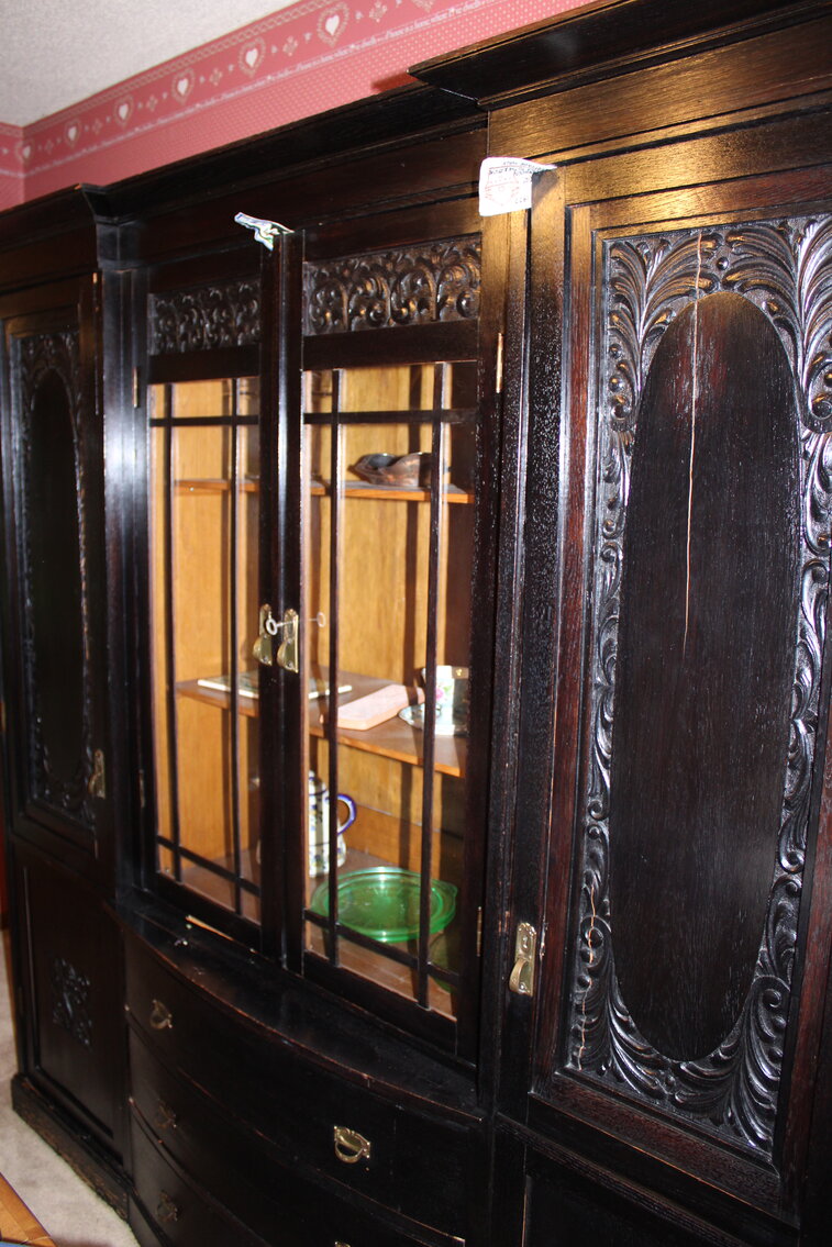 Image for LIVING ESTATE AUCTION