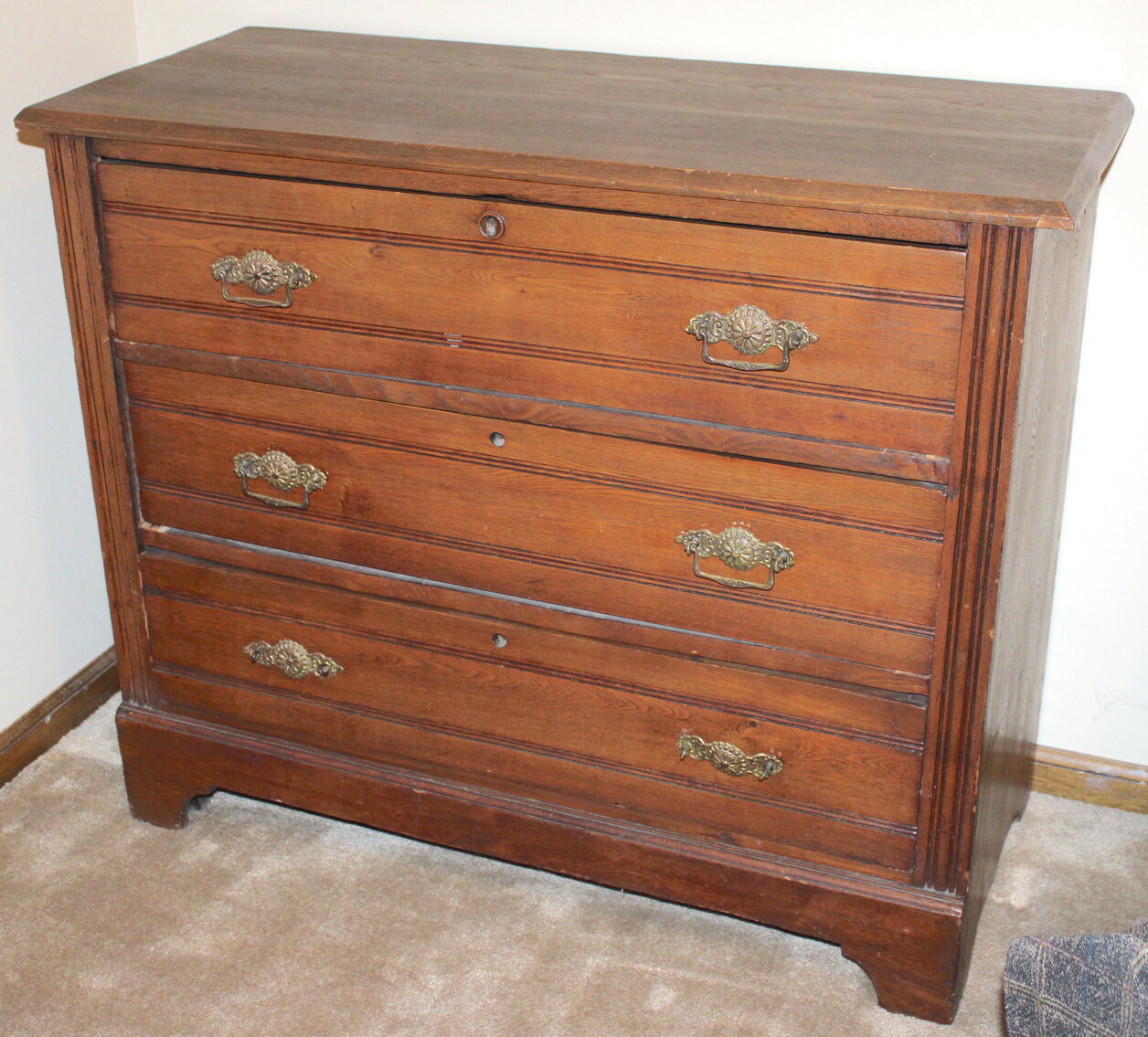 Image for LIVING ESTATE AUCTION