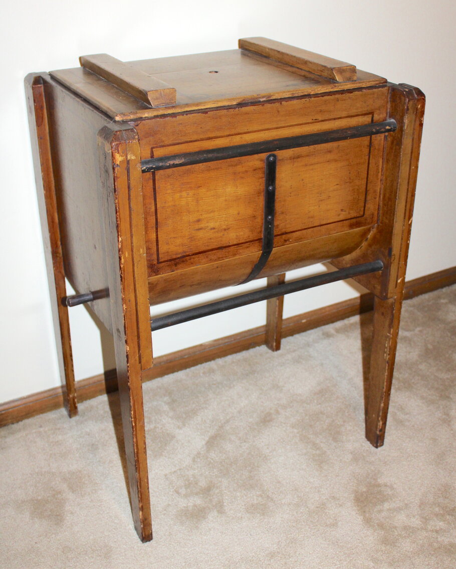 Image for LIVING ESTATE AUCTION