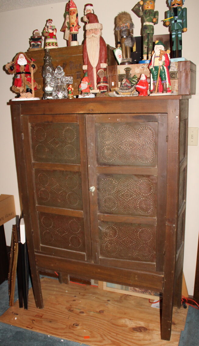 Image for LIVING ESTATE AUCTION