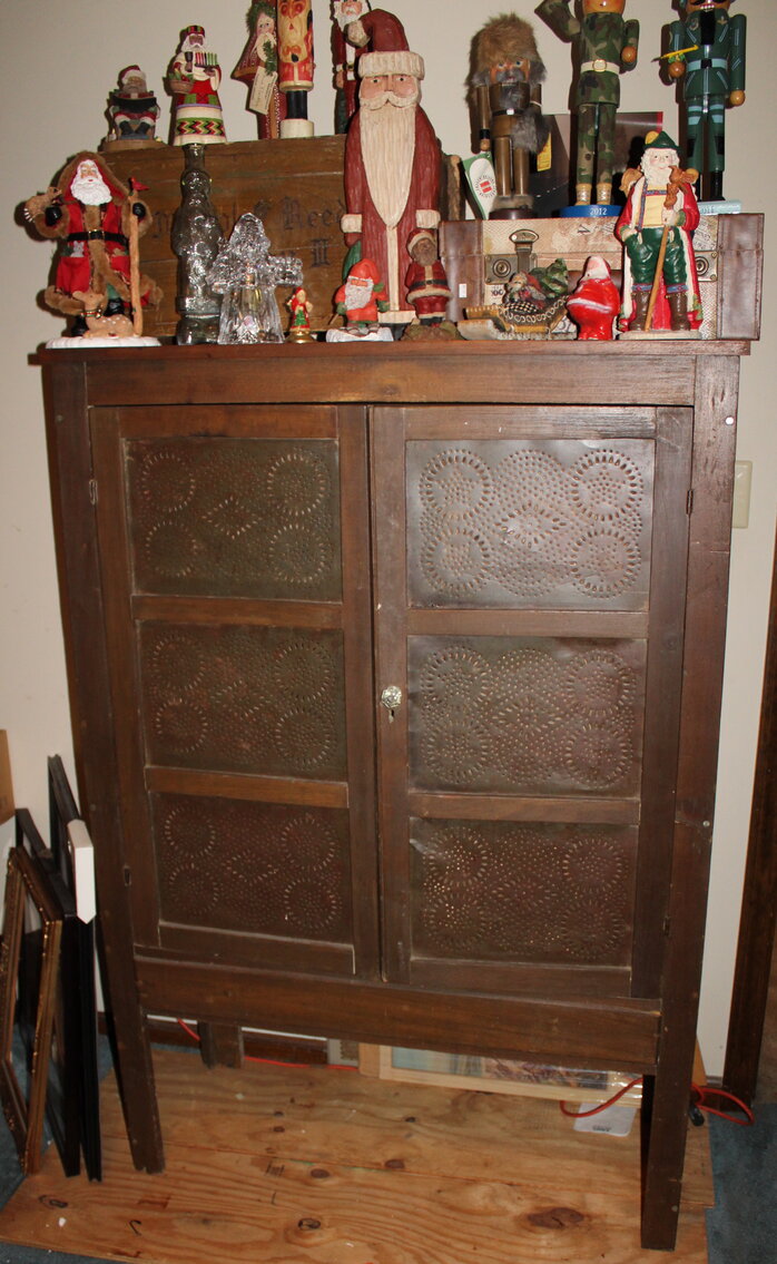 Image for LIVING ESTATE AUCTION