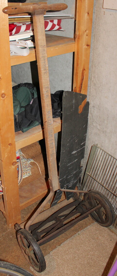 Image for LIVING ESTATE AUCTION