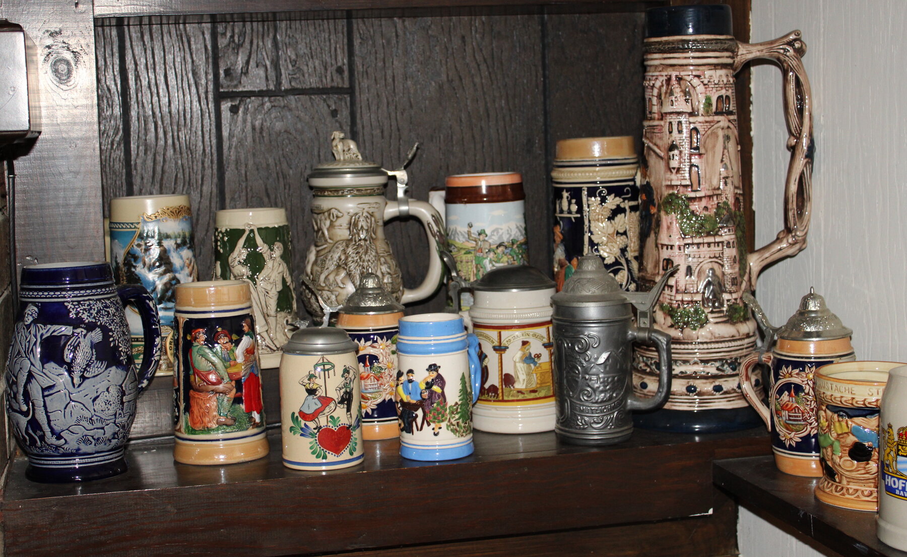 Image for LIVING ESTATE AUCTION