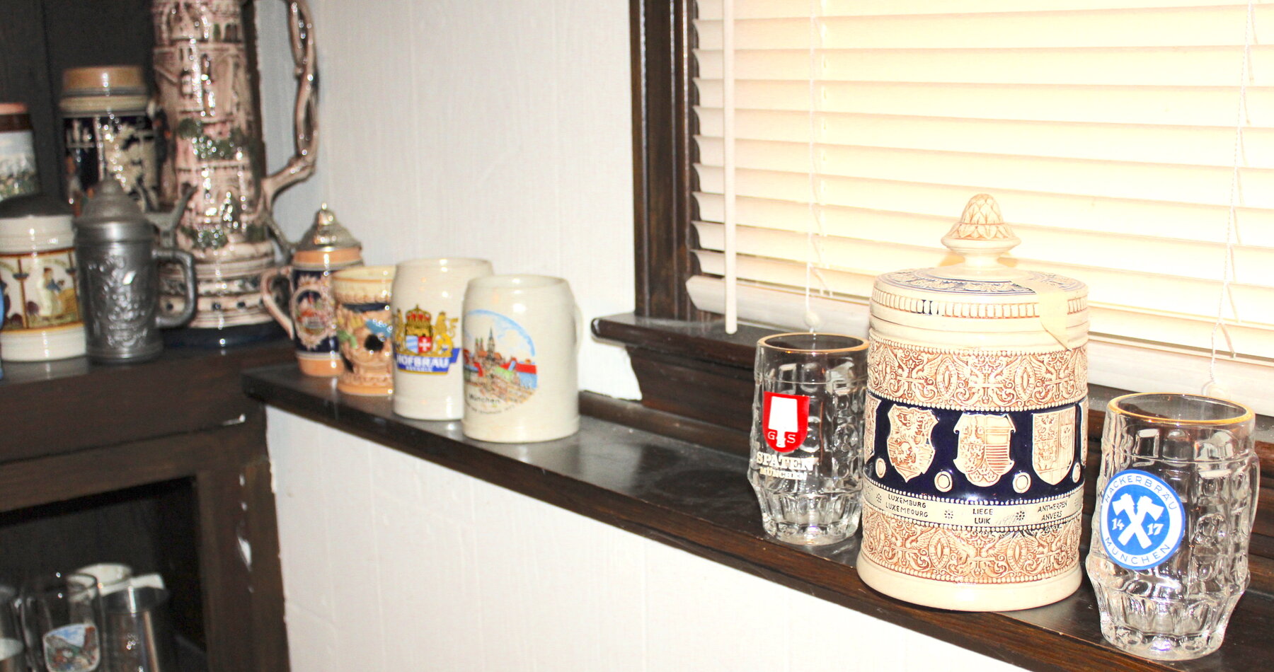 Image for LIVING ESTATE AUCTION