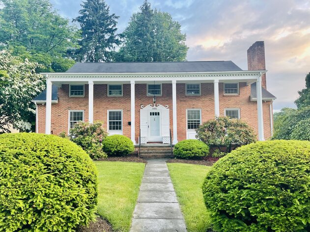 Image for Beautiful 4 Bedroom Brick Georgian Style Home