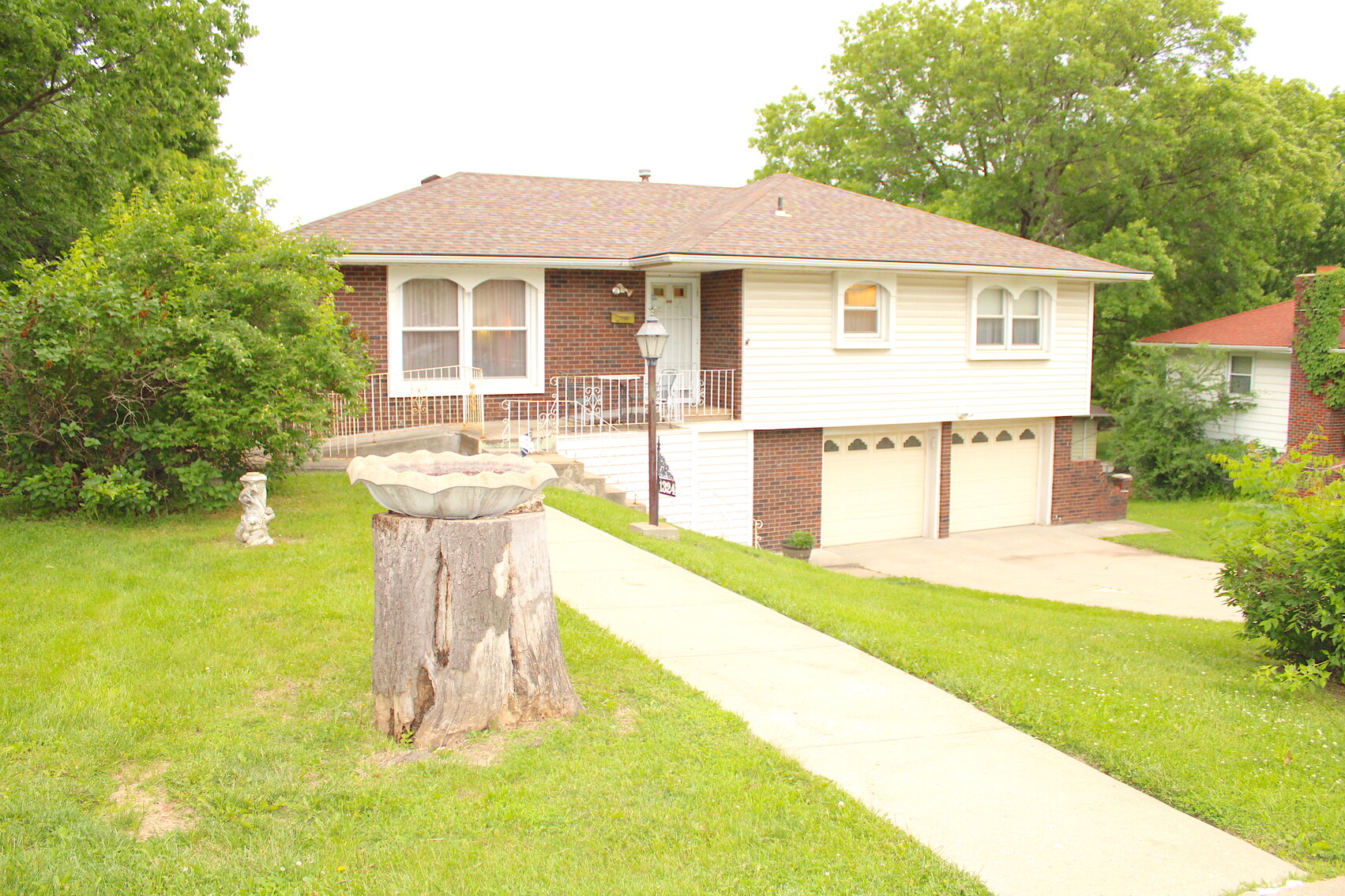 Real Estate & Personal Property Auction in Kansas City, KS