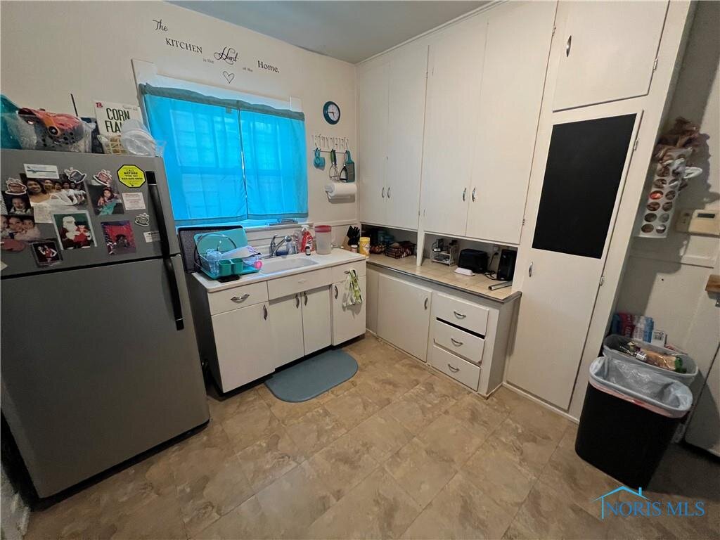 Image for MINIMUM BID AUCTION $25,000! 854 Geneva Ave