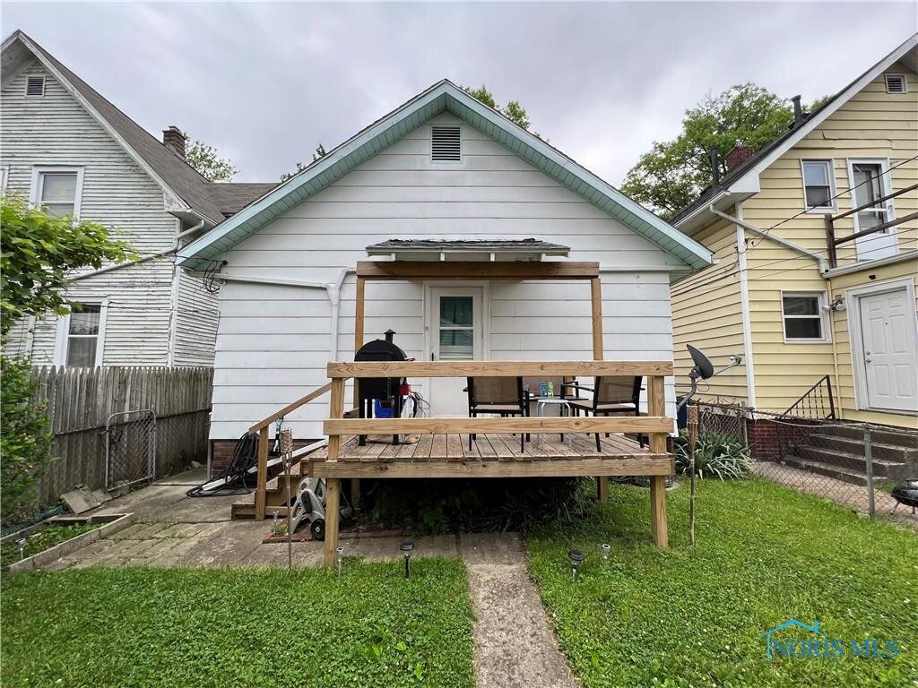 Image for MINIMUM BID AUCTION $25,000! 854 Geneva Ave