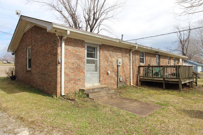 Image for Ranch Style Home w/3 Bedrooms, 1 1/2 baths, 1600 square feet Brick Home with Detached Garage