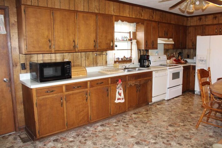 Image for Ranch Style Home w/3 Bedrooms, 1 1/2 baths, 1600 square feet Brick Home with Detached Garage