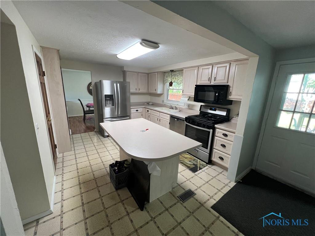 Image for MINIMUM BID AUCTION $209,000! 3856 Farmbrook Dr