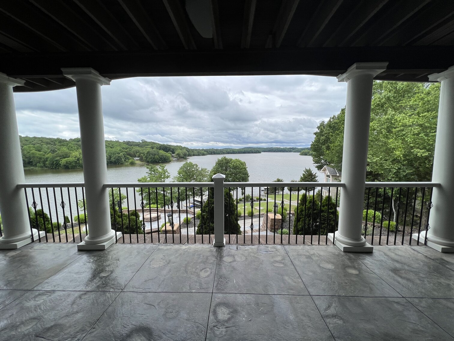 Image for Luxurious Lake Barkley Waterfront
