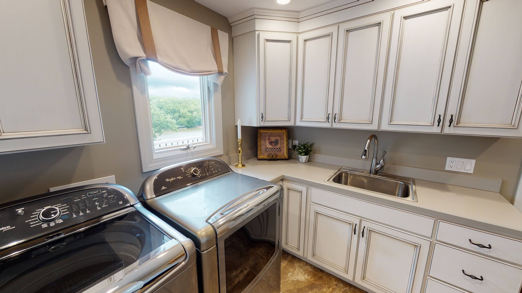 Image for Luxurious Lake Barkley Waterfront