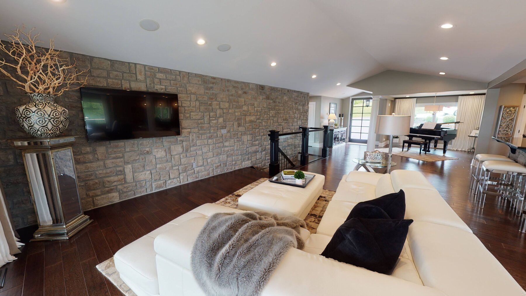 Image for Luxurious Lake Barkley Waterfront