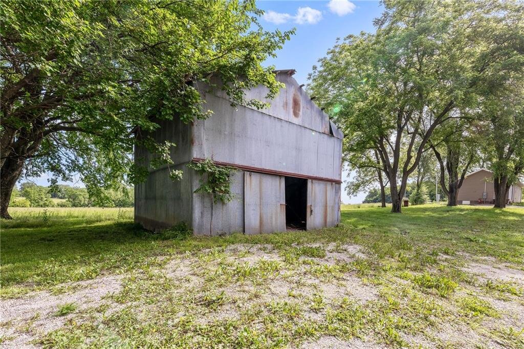 100 West Long St. - Mayview, MO