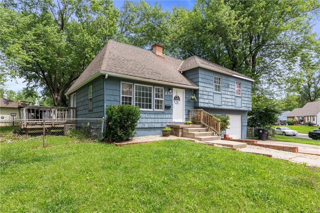 Image for 210 Brookview Dr - Belton, MO