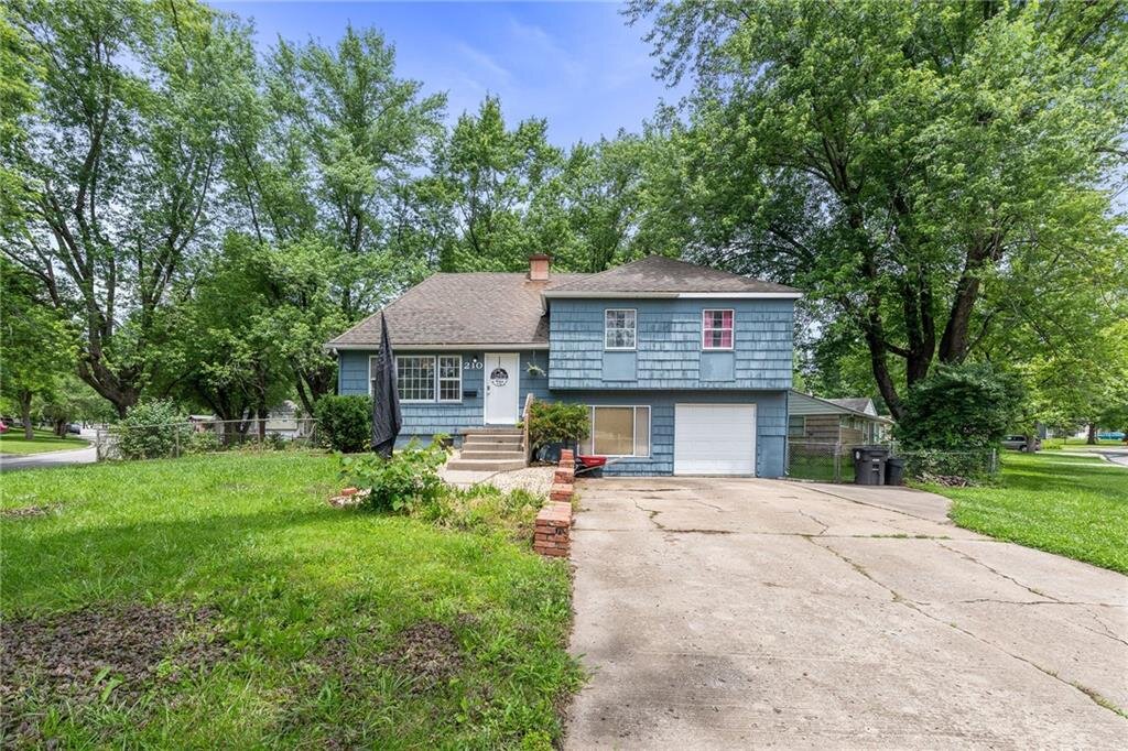 Image for 210 Brookview Dr - Belton, MO