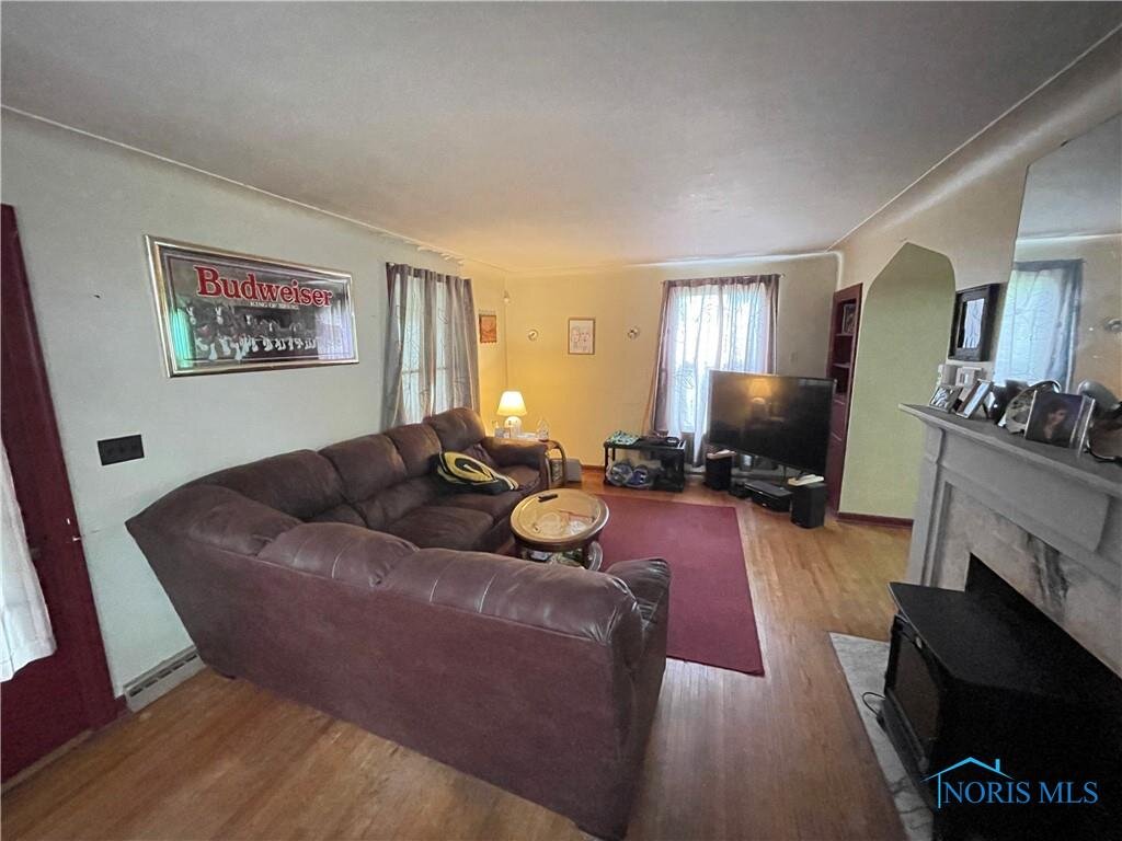 Image for MINIMUM BID AUCTION $99,000! 3728 Suder