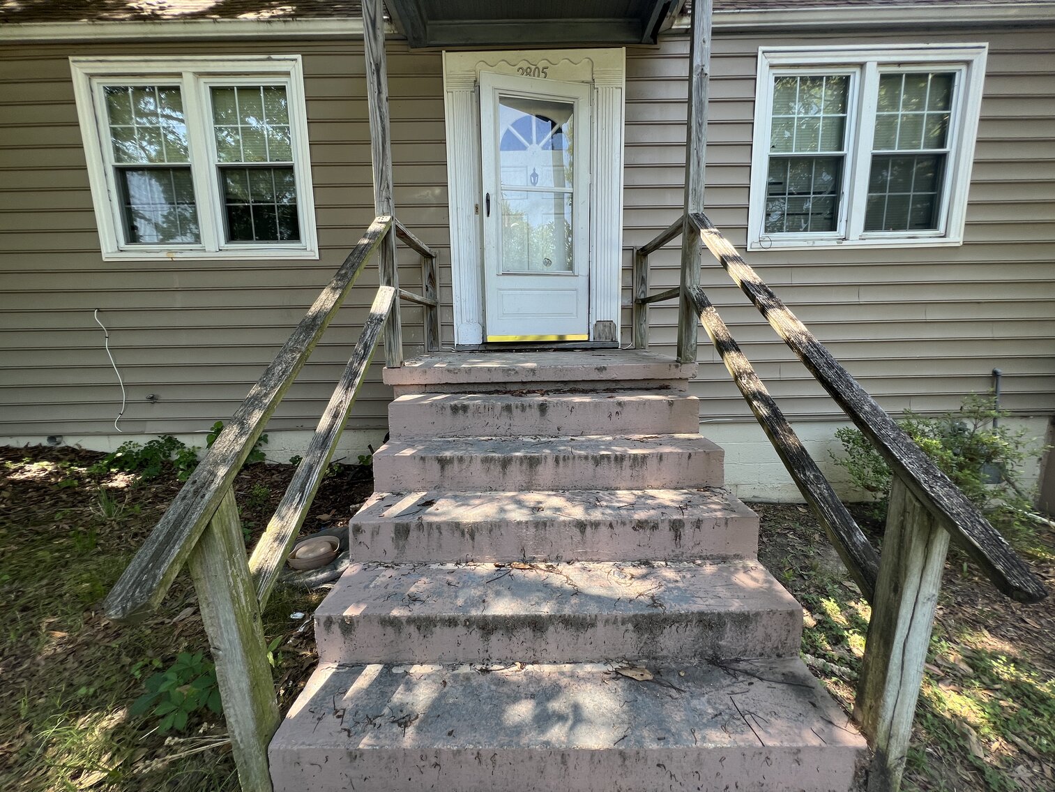 Image for Investment Opportunity.  Huge 5 Bedroom , 4 Bath  2434 Sq. Duplex with a 1481 Sq.  Unfinished Basement/ 2 car Garage