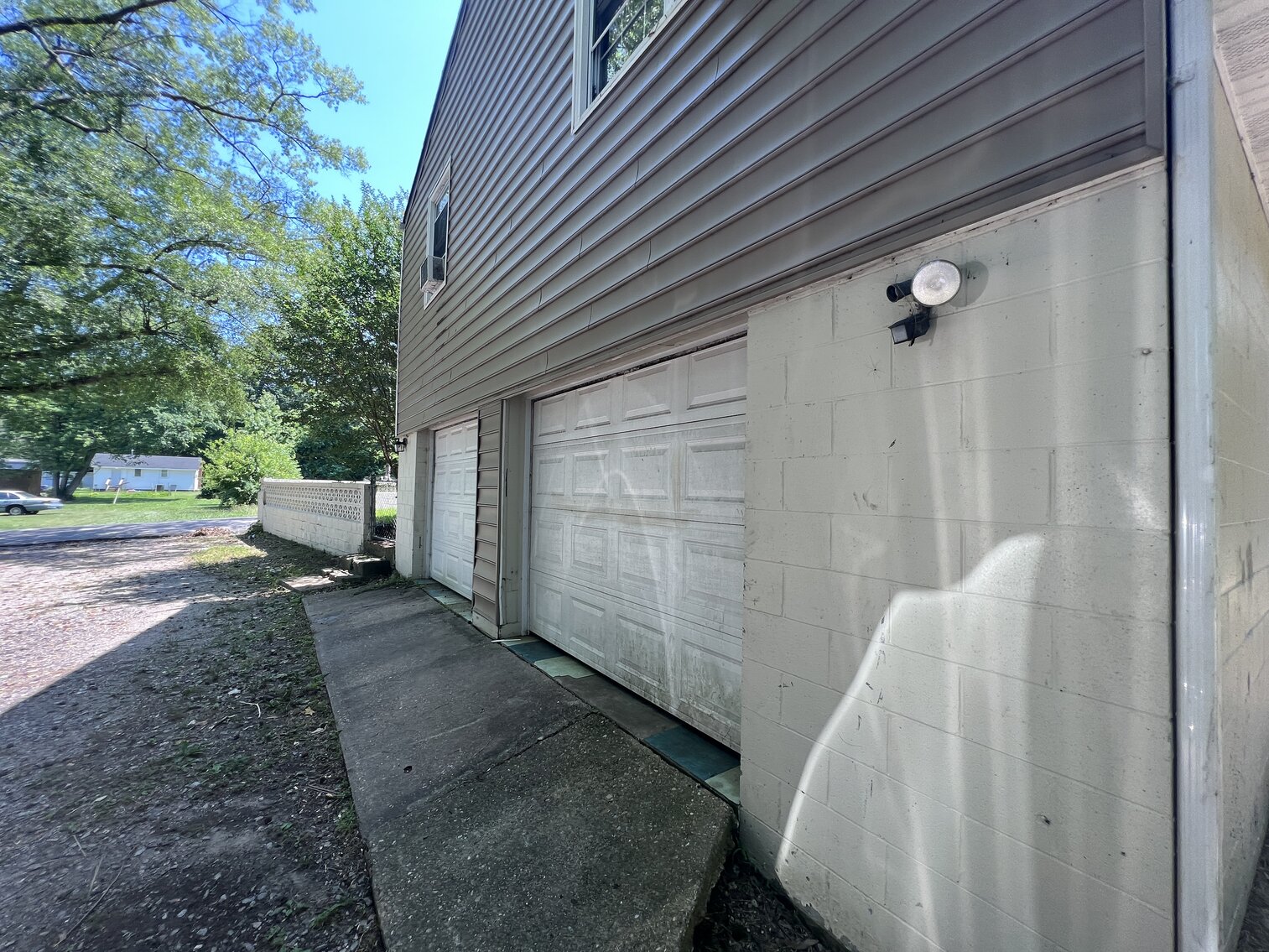 Image for Investment Opportunity.  Huge 5 Bedroom , 4 Bath  2434 Sq. Duplex with a 1481 Sq.  Unfinished Basement/ 2 car Garage