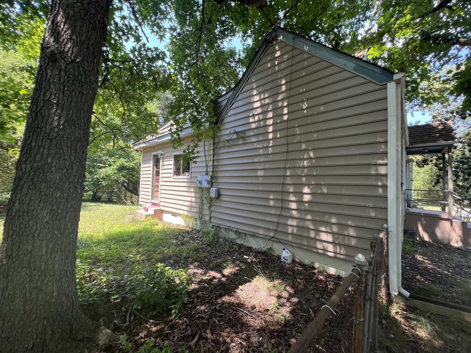 Image for Investment Opportunity.  Huge 5 Bedroom , 4 Bath  2434 Sq. Duplex with a 1481 Sq.  Unfinished Basement/ 2 car Garage