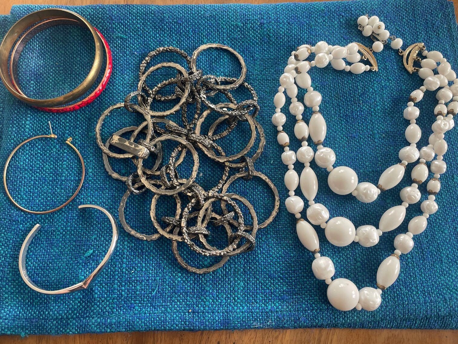 Image for Vehicle, Tools, Furniture, Paintings, Home Decor, Jewelry, Coins, Appliances, Kitchen Items (Woodhall)