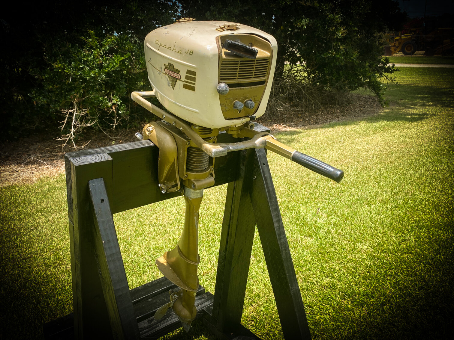 VINTAGE APACHA JB CLINTON MOTOR
