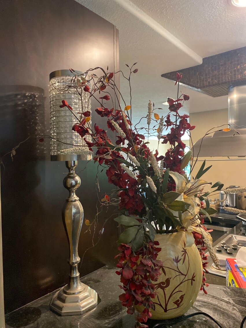 Image for Diamond/Wedding/Costume Jewelry, Home Decor, Appliances, Furniture, Bicycles, Tools, Toys / Dolls (Mill Ridge)