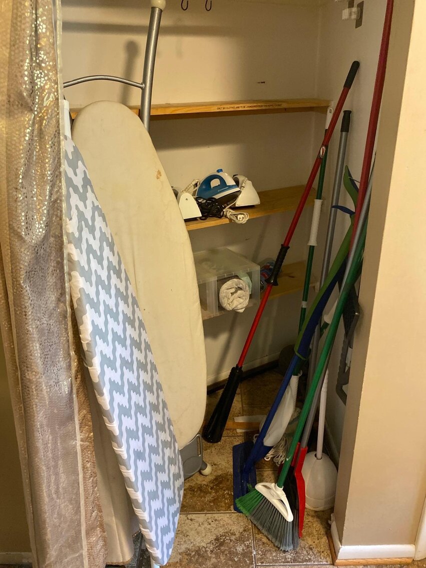 Image for Diamond/Wedding/Costume Jewelry, Home Decor, Appliances, Furniture, Bicycles, Tools, Toys / Dolls (Mill Ridge)