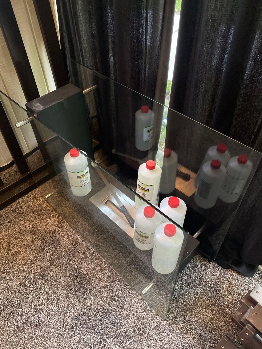 Image for Diamond/Wedding/Costume Jewelry, Home Decor, Appliances, Furniture, Bicycles, Tools, Toys / Dolls (Mill Ridge)