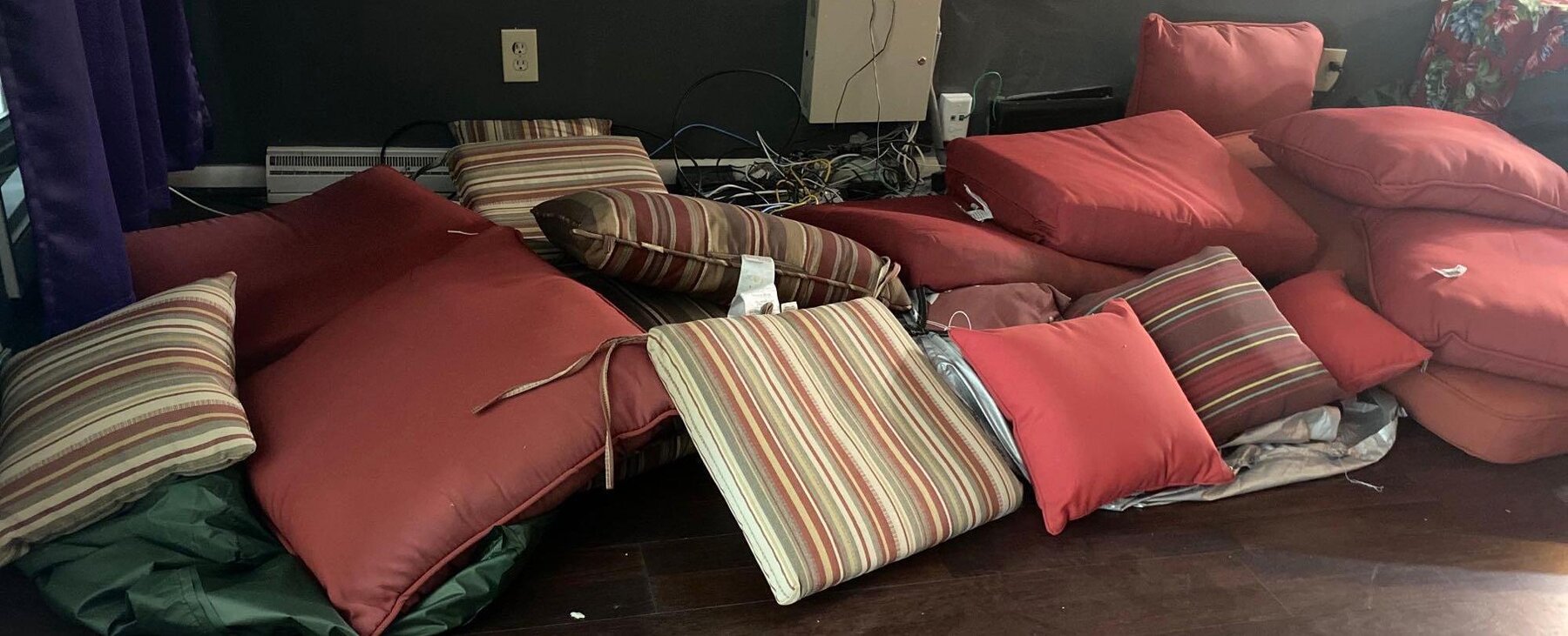 Image for Diamond/Wedding/Costume Jewelry, Home Decor, Appliances, Furniture, Bicycles, Tools, Toys / Dolls (Mill Ridge)